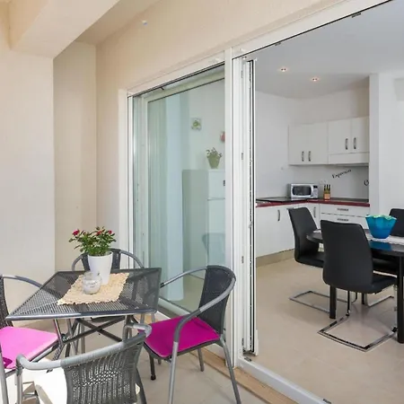 Modern Eingerichtete Ferienwohnung Mit Panoramablick Auf Das Meer Marusici (Split-Dalmatia)