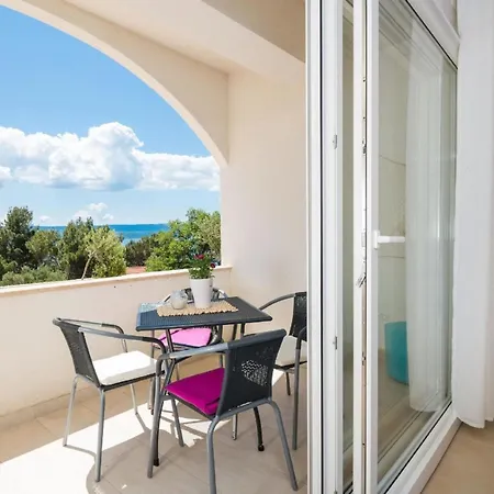 Modern Eingerichtete Ferienwohnung Mit Panoramablick Auf Das Meer Apartamento *