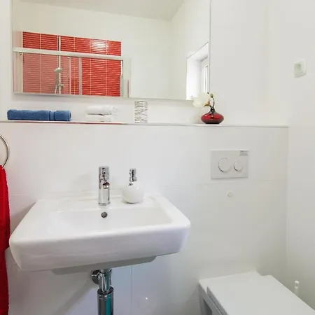 Apartamento Modern Eingerichtete Ferienwohnung Mit Panoramablick Auf Das Meer