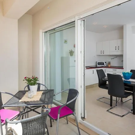 Apartamento Modern Eingerichtete Ferienwohnung Mit Panoramablick Auf Das Meer *