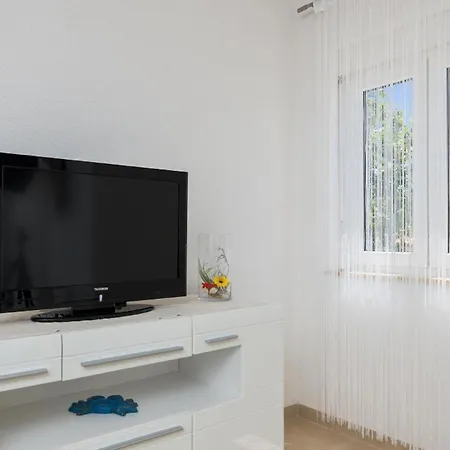 Modern Eingerichtete Ferienwohnung Mit Panoramablick Auf Das Meer Apartamento Marusici (Split-Dalmatia)